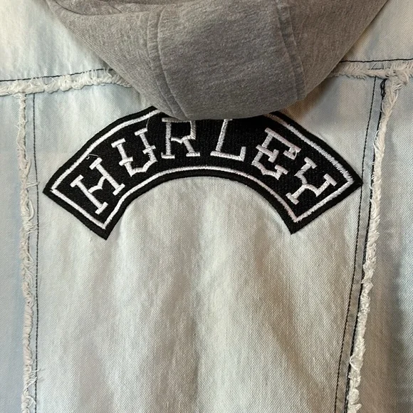 Hurley button down jacket - Picture 2 of 6